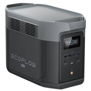 ערכת תחנת כוח סולארית ECOFLOW E2000LFP עם הספק של 2400 וואט, קיבולת של 2048 וואט-שעה, תצוגה דיגיטלית ופנל פוטו-וולטאי מתקפל בהספק של 200 וואט.